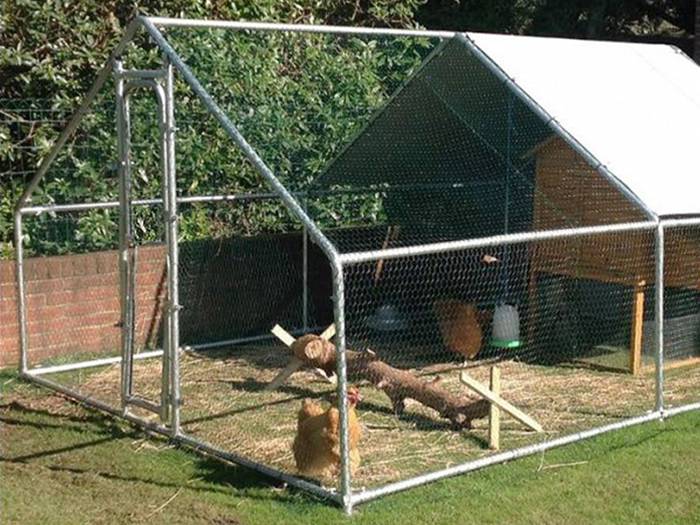 Metal Spadséiergank am Poulet Coop Haff